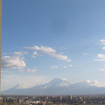 Mountain View Apartment เยเรวาน ภายนอก รูปภาพ