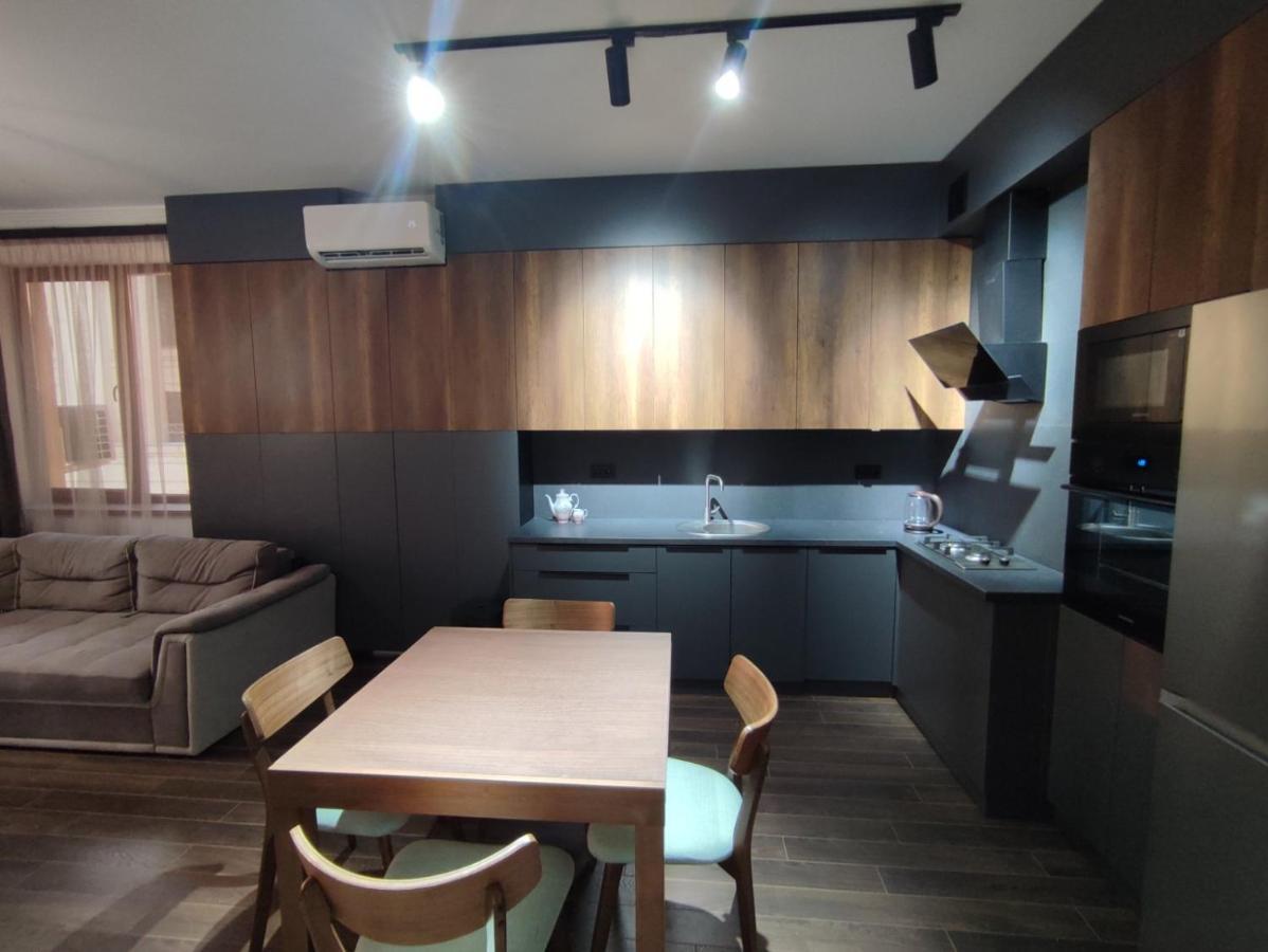 Mountain View Apartment เยเรวาน ภายนอก รูปภาพ